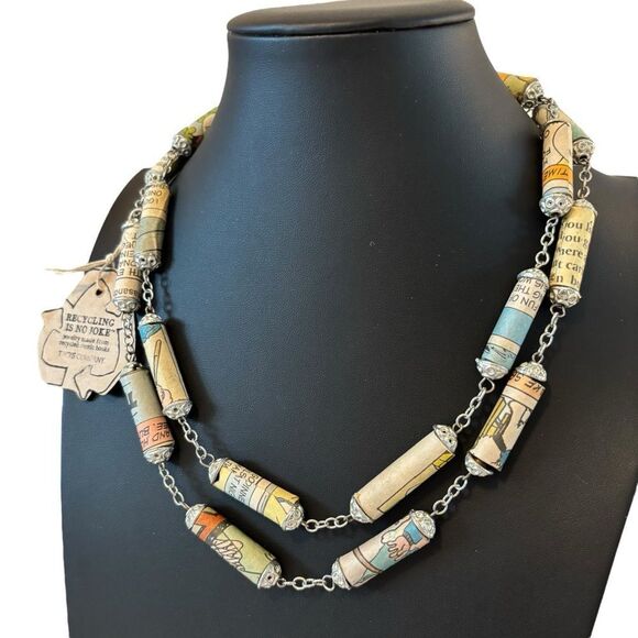 Awesome & Unique Paper Necklace made from Comic Books, - Picture 3 of 5